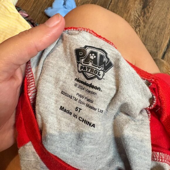 Paw Patrol Valentine's Day graphic tee - Picture 3 of 3